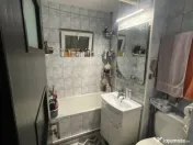 Apartament cu 3 camere, etaj 3, Craiovita Noua 