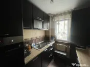 Apartament cu 3 camere, etaj 3, Craiovita Noua 
