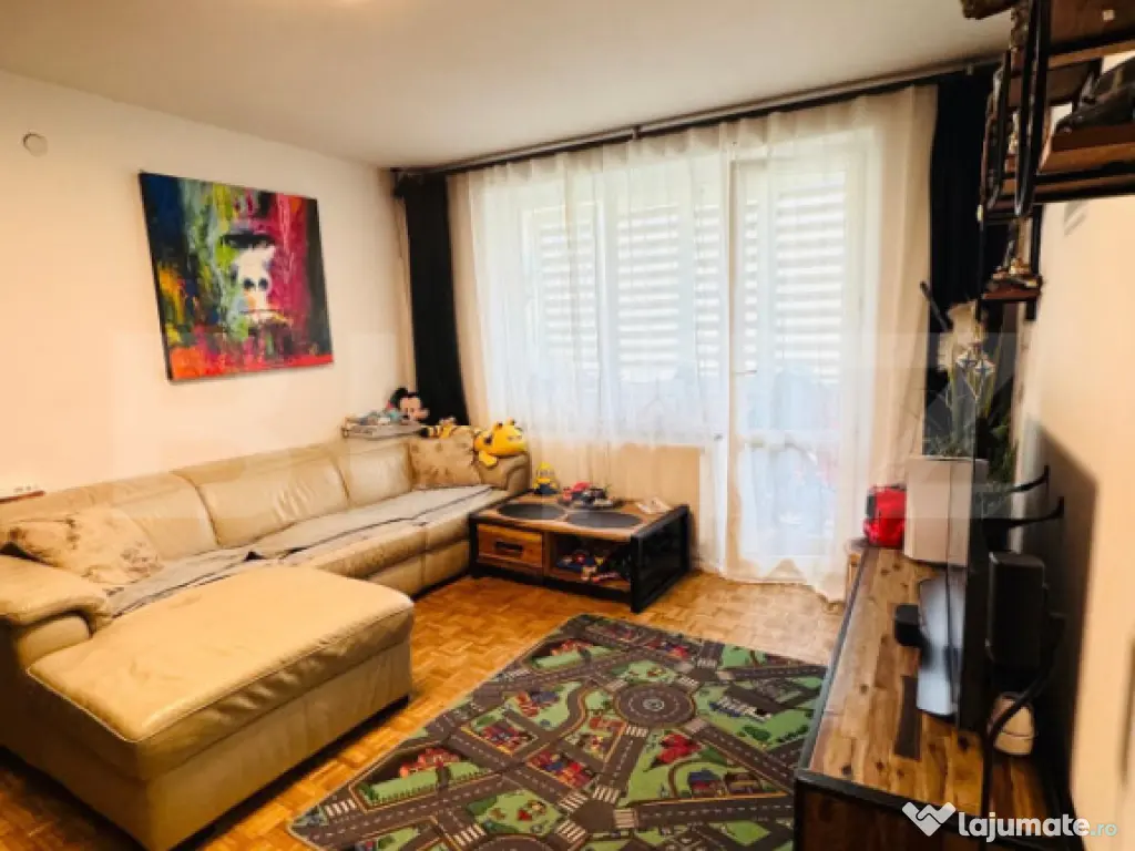 Apartament de vanzare, 2 camere, etaj 1, Tractorul