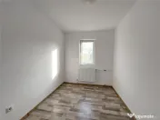 3 camere, 48 mp, etaj 2, complet renovat, zona Crang, Aleea 