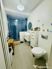 Apartament modern cu 3 camere, 70mp, balcon, parcare, zona V 