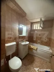 Apartament cu 2 camere, 47 mp, zona Policlinica, 