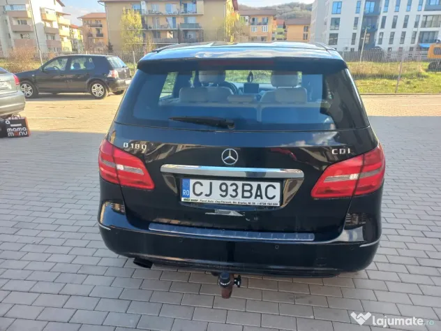 Vand Mercedes b180 cdi