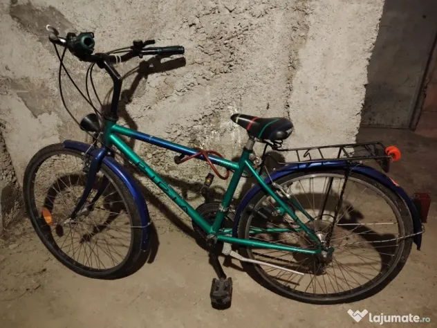 Vând bicicleta de dama, de oraș.