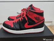 Air Jordan 1 Mid ,,Bred'' - Black/Red 