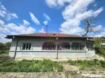 Teren cu o casă demolabilă în satul Poșta la 15 minut...