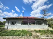 Teren cu o casă demolabilă în satul Poșta la 15 minut... 