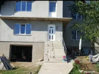 Casa / Vila ( D+P+E+M ) - Zona Scheia - Intrare 