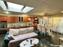 Casă spațioasă, complet mobilată, cu piscină si panouri