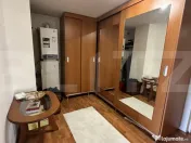 Casă spațioasă, complet mobilată, cu piscină si panouri 