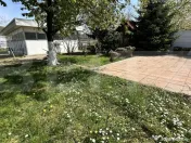 Casă spațioasă, complet mobilată, cu piscină si panouri 