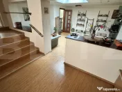 Casă spațioasă, complet mobilată, cu piscină si panouri 