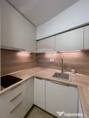 Vanzare apartament 3 camere Rond Alba Iulia renovat complet 