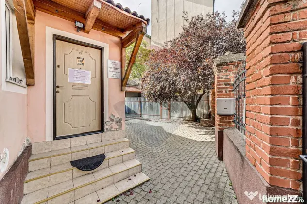 Cabinet stomatologic funcțional de închiriat zona Intim...