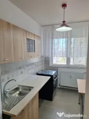 Apartament luminos și renovat 2 camere Pajura, prima închi 