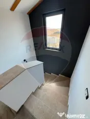Casă / Vilă 5 camere în zona Nord