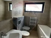 Casă / Vilă 5 camere în zona Nord 