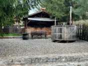 Pensiune, 2 corpuri, ciubar, restaurant si microferma, 600 m 