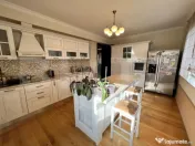 Penthouse 5 camere, 250 mp, zona Ciuperca 