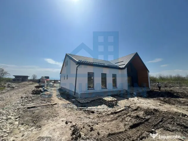 Casa-4 camere-170mp utili-723mp teren-Utilitati-Sanpetru-...