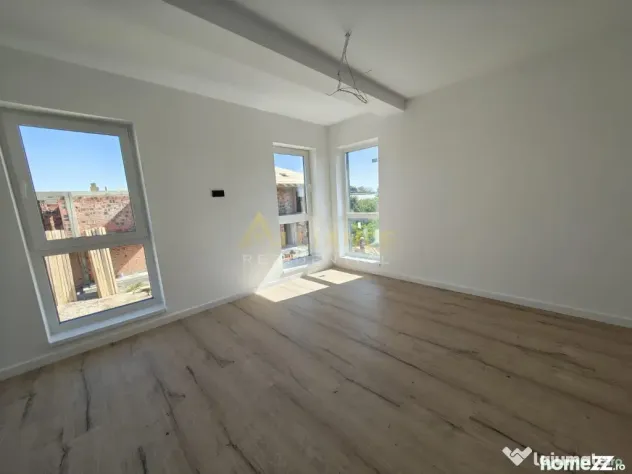 Vila individuala-- 4 camere - Complex Rezidential-400 M de S