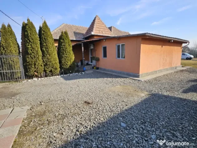Vând casa 20 de km de Cluj Napoca, (Rascruci)