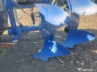 Plug reversibil pentru tractor 