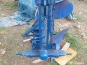 Plug reversibil pentru tractor 