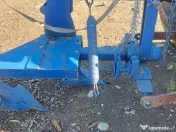 Plug reversibil pentru tractor 