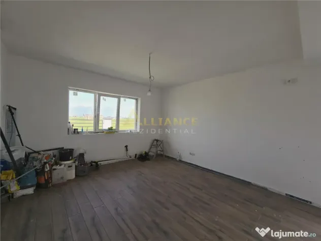Casa parter- pod mansardat- 360mp teren- placa de beton
