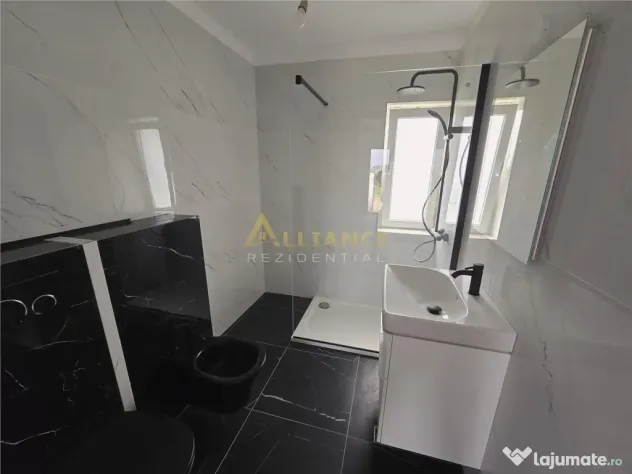 Casa parter- pod mansardat- 360mp teren- placa de beton