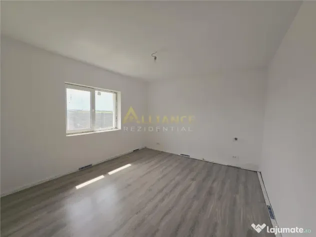 Casa parter- pod mansardat- 360mp teren- placa de beton