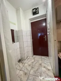 Garsoniera de vanzare, ETaj 3, zona Alexandru cel Bun - Rond
