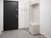 Apartament 3 camere, 2 bai, parcare proprie, cartier 