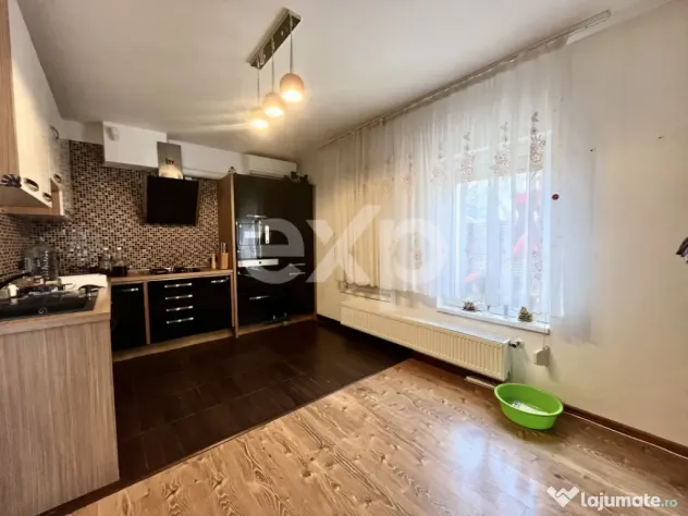 De vanzare vila individuala 7 camere mobilata si utilata com