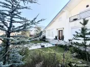 De vanzare vila individuala 7 camere mobilata si utilata com 