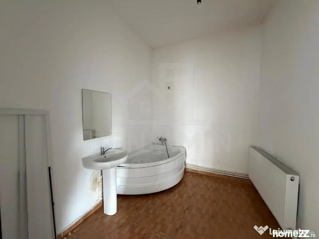 Spatiu generos D+P+1 - 414mp - pozitionare centrala - Gre... - Craiova (Dolj)