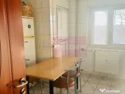 Apartament 3 camere Drumul Sarii- Razoare. 