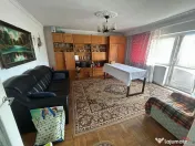 Apartament cu 4 camere de , zona liceul Pedagogic 