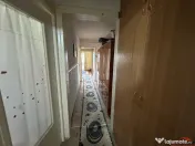 Apartament cu 4 camere de , zona liceul Pedagogic 