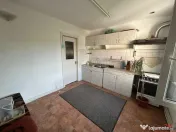 Apartament cu 4 camere de , zona liceul Pedagogic 