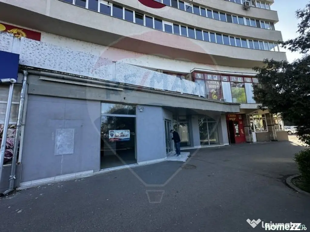 SPATIU COMERCIAL - zona Semiluna , Baia Mare
