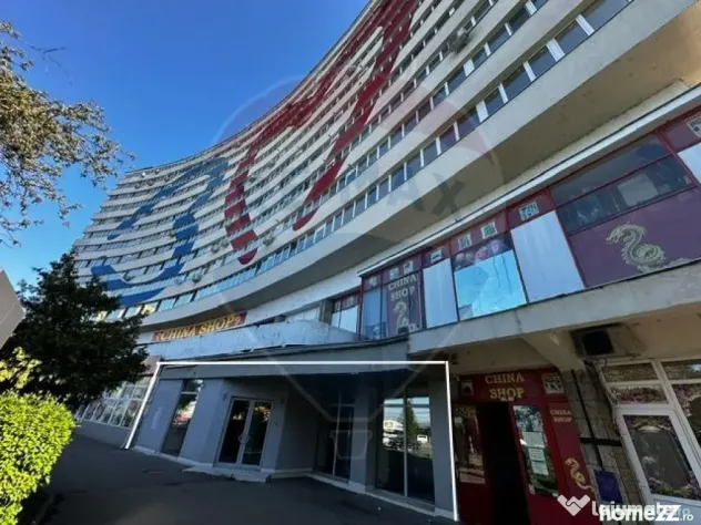 SPATIU COMERCIAL - zona Semiluna , Baia Mare