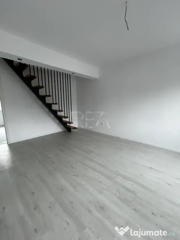 Casa 5 Camere - Centrala - Varteju