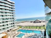 In prima linie, langa plaja cu vedere la mare - Casa Del Mar