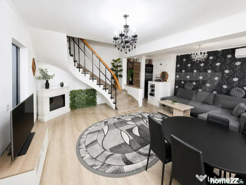 Apartament cu scara interioara, 100 mp, 5 camere, 2 bai, Cet - Alba Iulia (Alba)