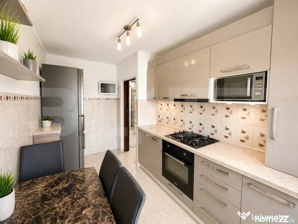 Apartament cu scara interioara, 100 mp, 5 camere, 2 bai, Cet - Alba Iulia (Alba)
