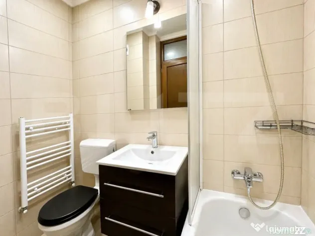 Apartament cu scara interioara, 100 mp, 5 camere, 2 bai, Cet - Alba Iulia (Alba)