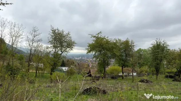 Teren exclusivist 12 ari | Vedere panoramică spre oraș