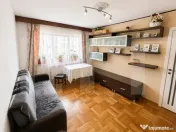 Apartament 3camere, Balcon , etaj 3 , parcare 